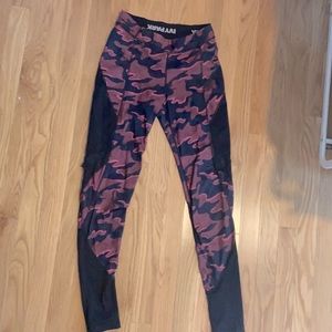 IVY PARK leggings SIZE small